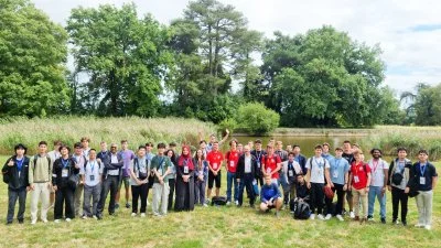 Le LIRA accueille une délégation internationale sur le campus de Meudon dans le cadre des Olympiades Internationales de Physique 2025