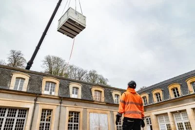 Livraison du banc de l'optique adaptative de MICADO